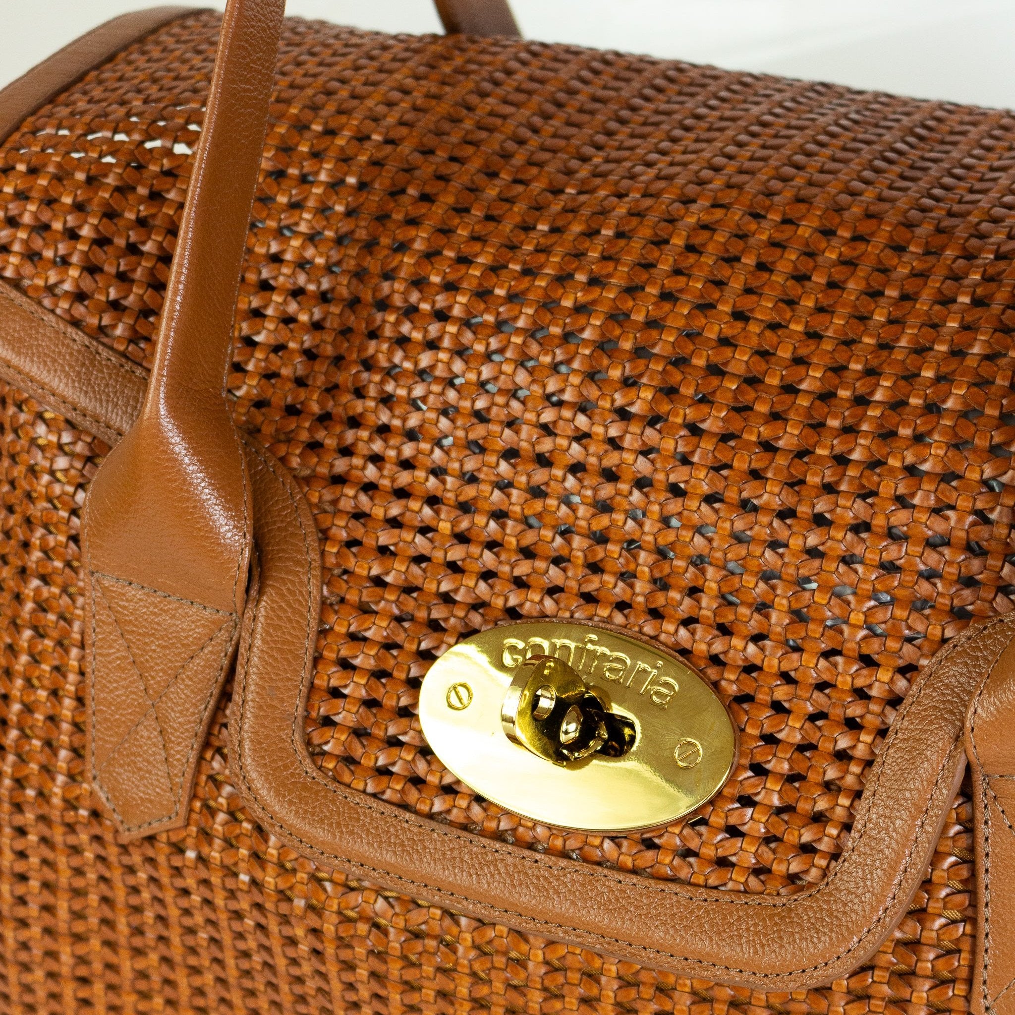 Bolsa Nekka Camel