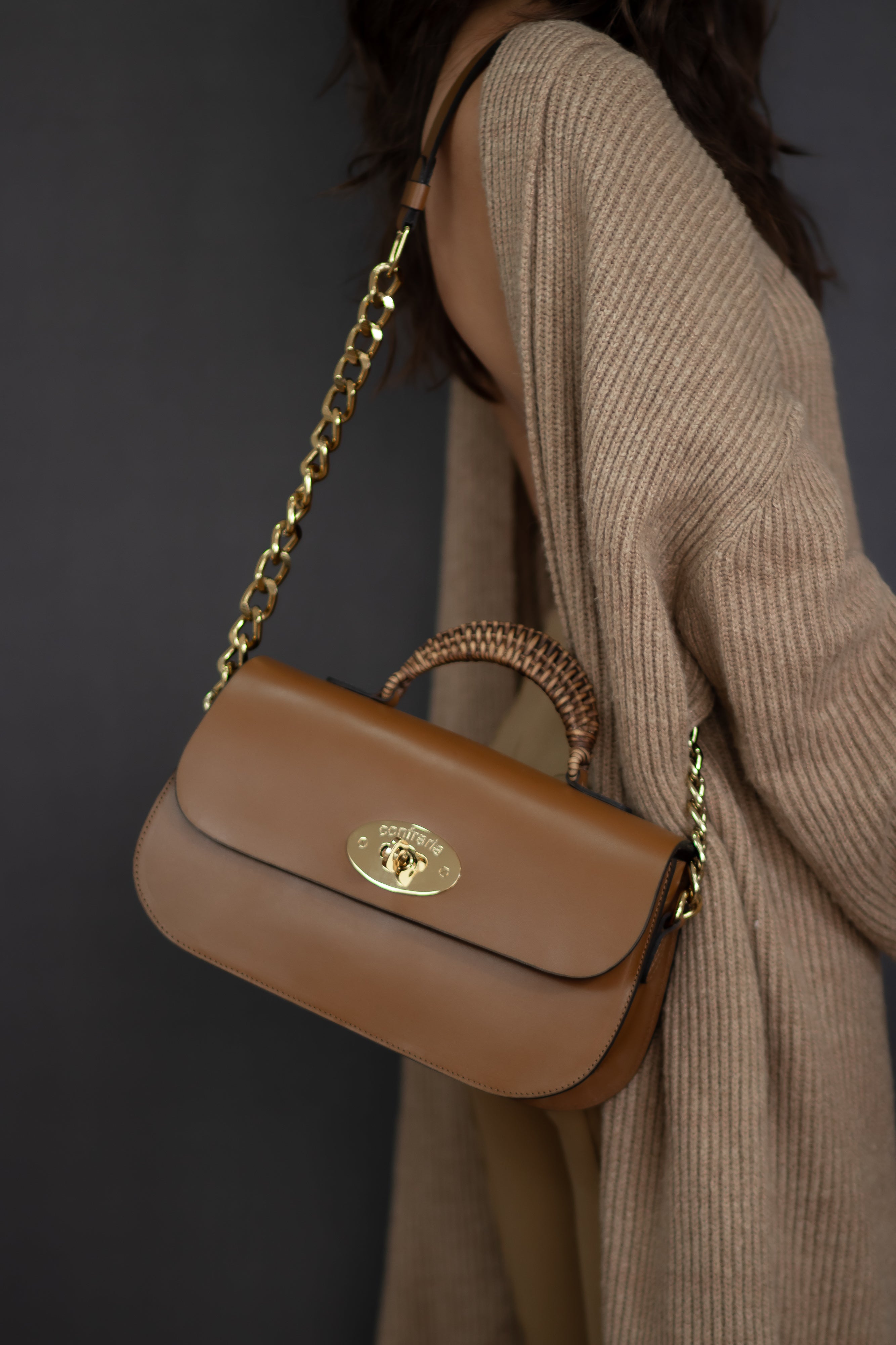 Bolsa Antônia Camel
