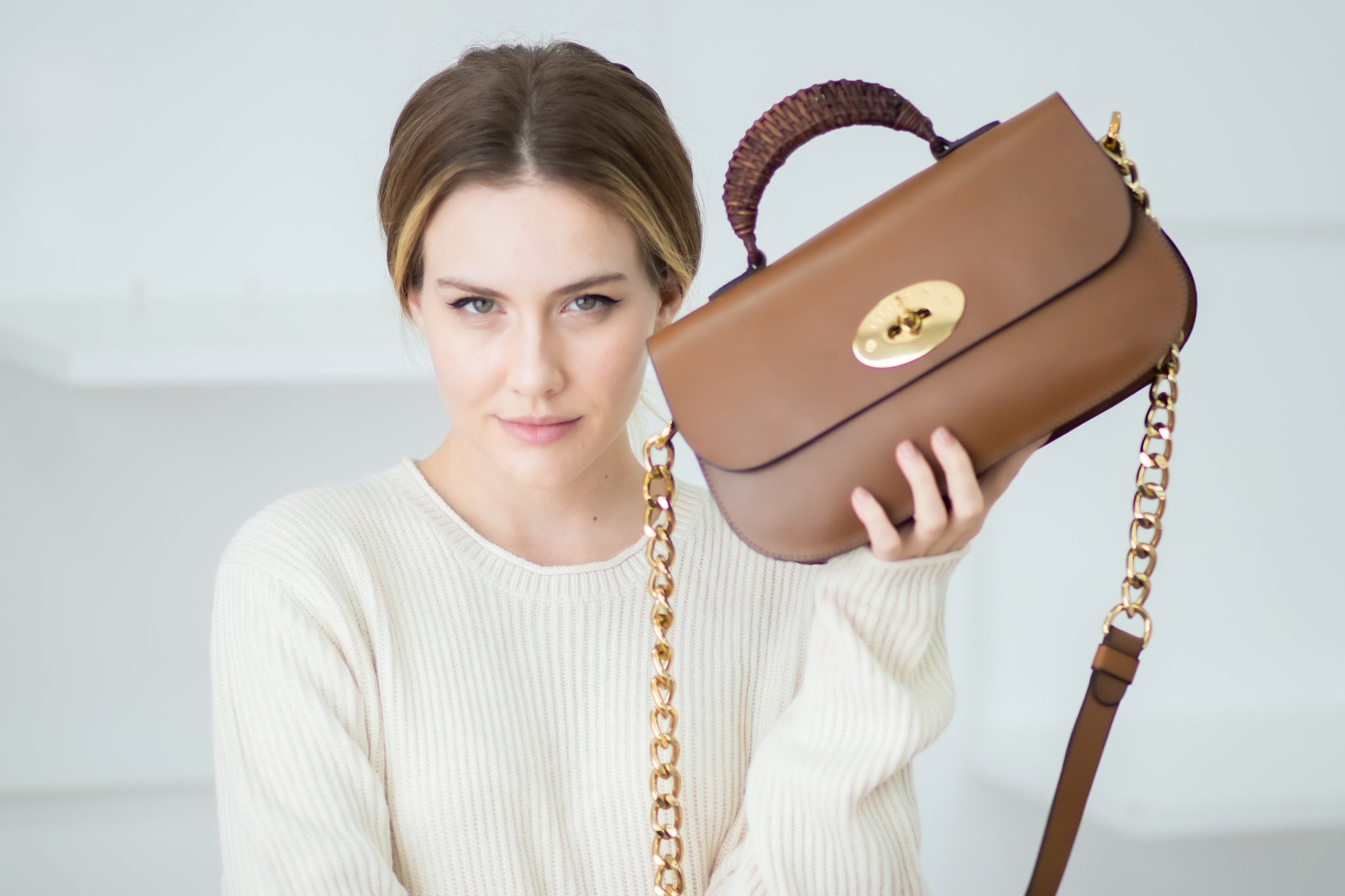 Bolsa Antônia Areia